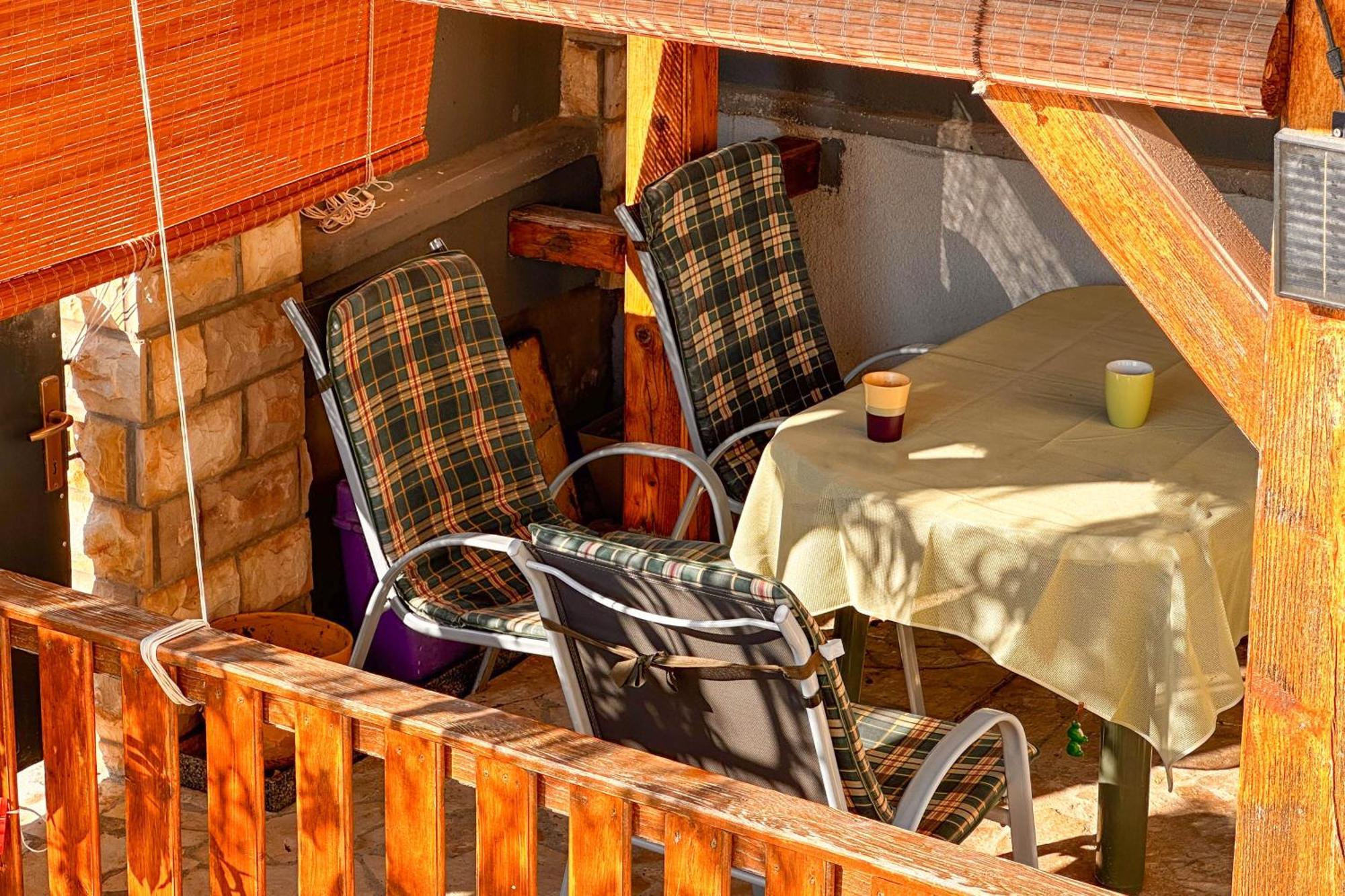 Apartmani Trupeljak Mandre Exterior photo